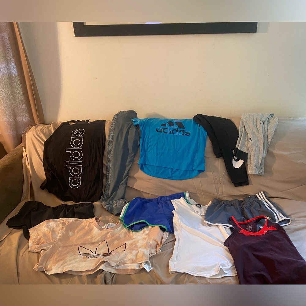 Athletic wear Nike/adidas